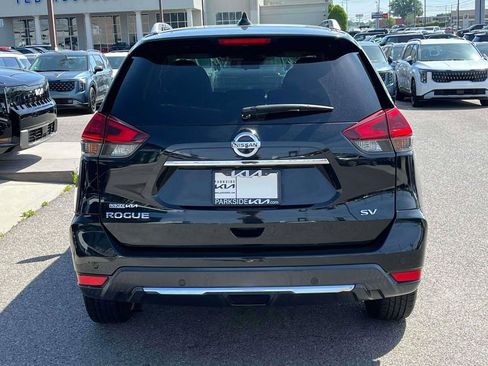 Used 2020 Nissan Rogue SV FWD image 27