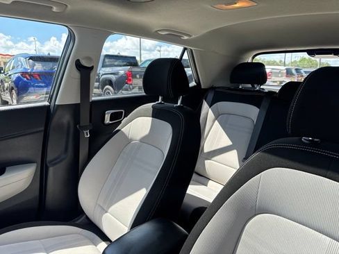 Used 2025 Hyundai Venue SEL FWD image 24