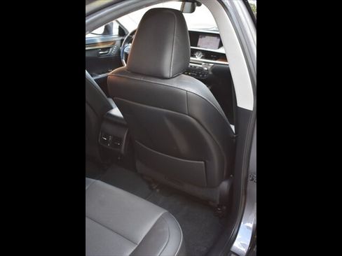 Used 2016 Lexus ES 350 w/ Navigation System Package FWD image 27