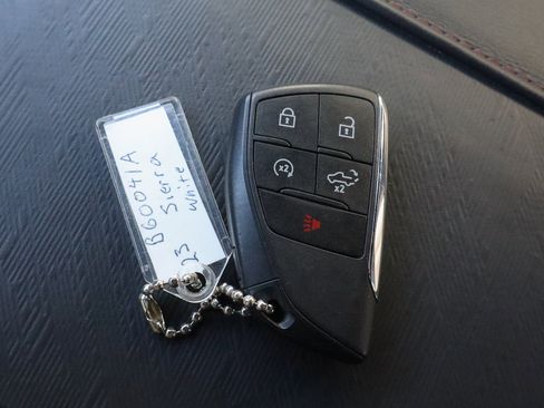 Used 2023 GMC Sierra 1500 AT4X image 44