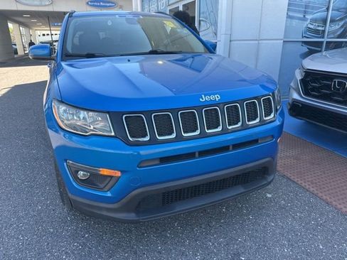Used 2019 Jeep Compass Latitude image 3