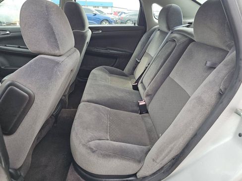 Used 2015 Chevrolet Impala LT w/ LT Sunroof Package FWD image 8