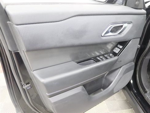 Used 2020 Land Rover Range Rover Velar S AWD/4WD image 18