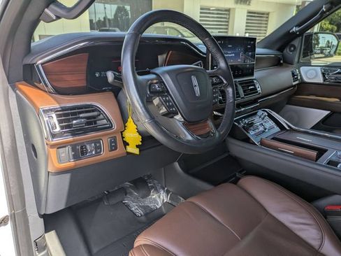 Used 2023 Lincoln Navigator Reserve AWD/4WD image 13