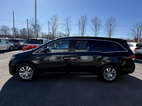 Used 2016 Honda Odyssey SE image 3