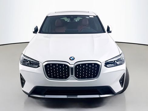Used 2023 BMW X4 xDrive30i image 2