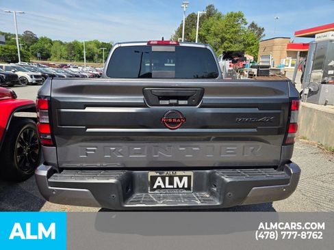 Used 2025 Nissan Frontier PRO-4X AWD/4WD image 8