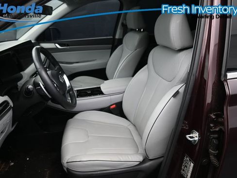 Used 2023 Hyundai Palisade SEL w/ Premium Package FWD image 12