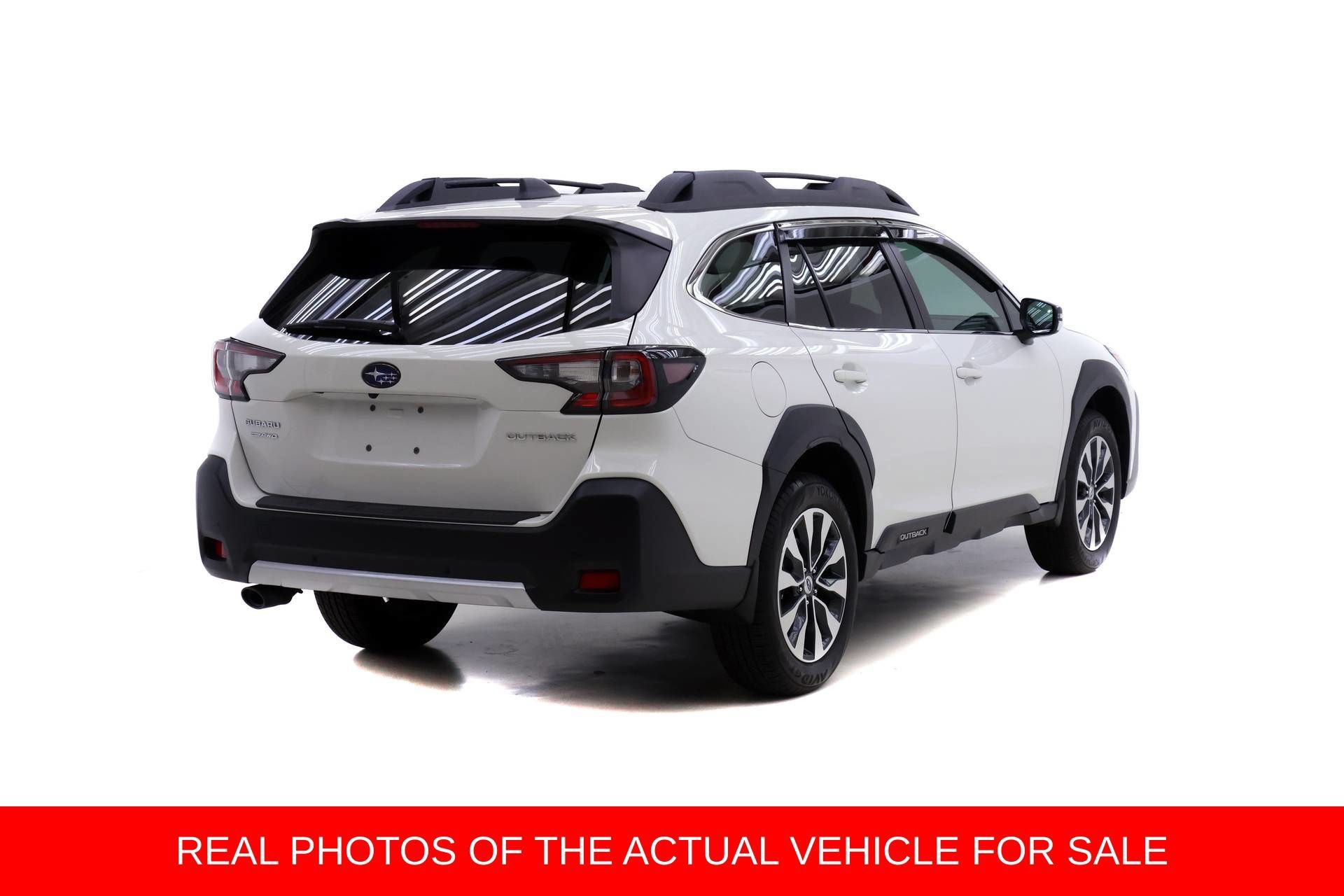 Used 2025 Subaru Outback Limited w/ Popular Package #2 AWD/4WD image 2