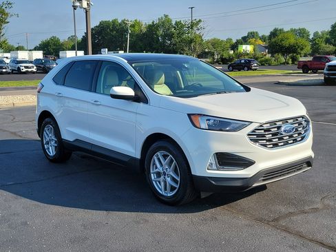 Used 2022 Ford Edge SEL w/ Convenience Package AWD/4WD image 5