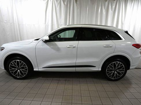 Used 2025 Audi Q5 Premium Plus w/ Premium Plus AWD/4WD image 10