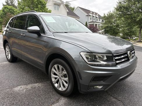 Used 2018 Volkswagen Tiguan S w/ Front Fog Lights Package FWD image 2