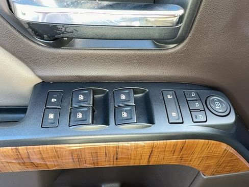 Used 2015 GMC Sierra 1500 SLT w/ SLT Crew Cab Value Package image 17