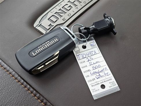 Used 2025 RAM 1500 Limited image 32