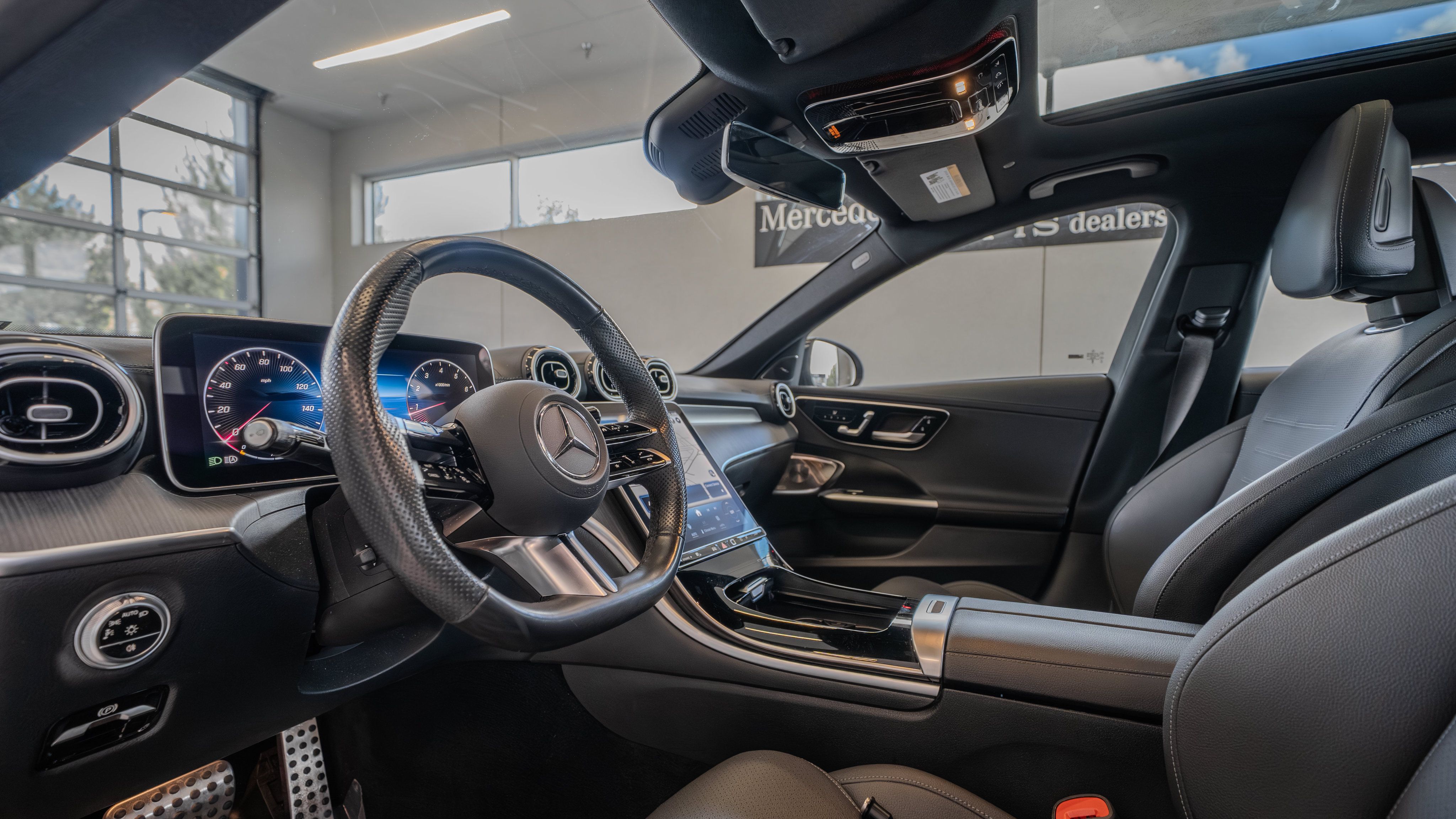 Used 2024 Mercedes-Benz C 300 4MATIC Sedan image 5