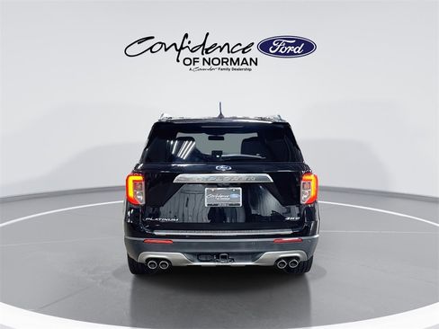 Used 2023 Ford Explorer Platinum w/ Technology Package image 7