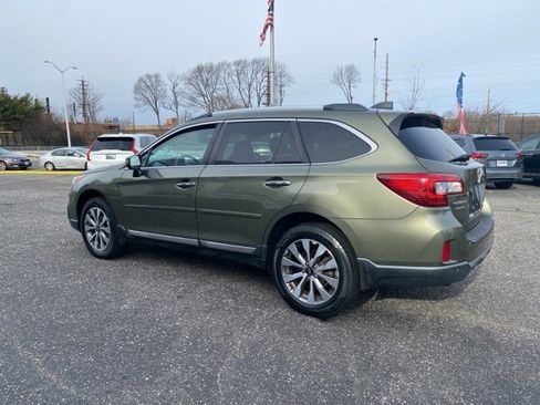 Used 2017 Subaru Outback 2.5i Touring image 7