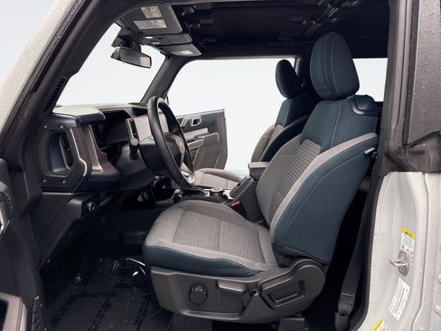 Used 2023 Ford Bronco Outer Banks image 10