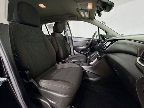 Used 2020 Chevrolet Trax LS w/ Tint and Cruise Package image 26