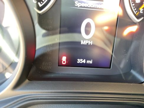 Used 2024 Jeep Gladiator Sport AWD/4WD image 14