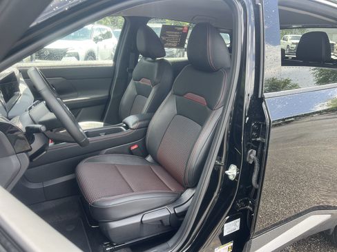 Used 2025 Nissan Kicks SR FWD image 15
