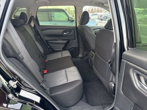 Used 2024 Nissan Rogue SV image 38
