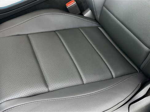 Used 2026 Mercedes-Benz GLS 450 4MATIC image 25