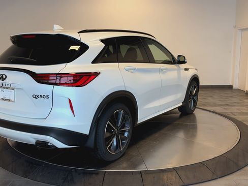 New 2025 INFINITI QX50 Sport image 8