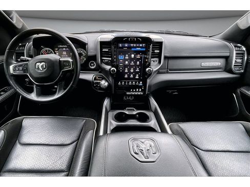Used 2024 RAM 1500 Laramie AWD/4WD image 19
