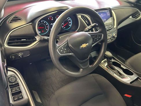 Used 2022 Chevrolet Malibu LS FWD image 12