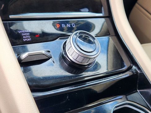 Used 2022 Jeep Grand Cherokee L Limited w/ Luxury Tech Group II image 22