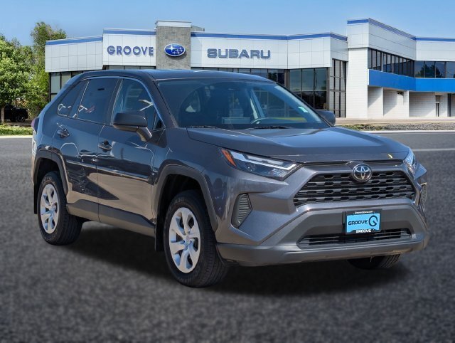 Used 2024 Toyota RAV4 LE AWD/4WD image 8
