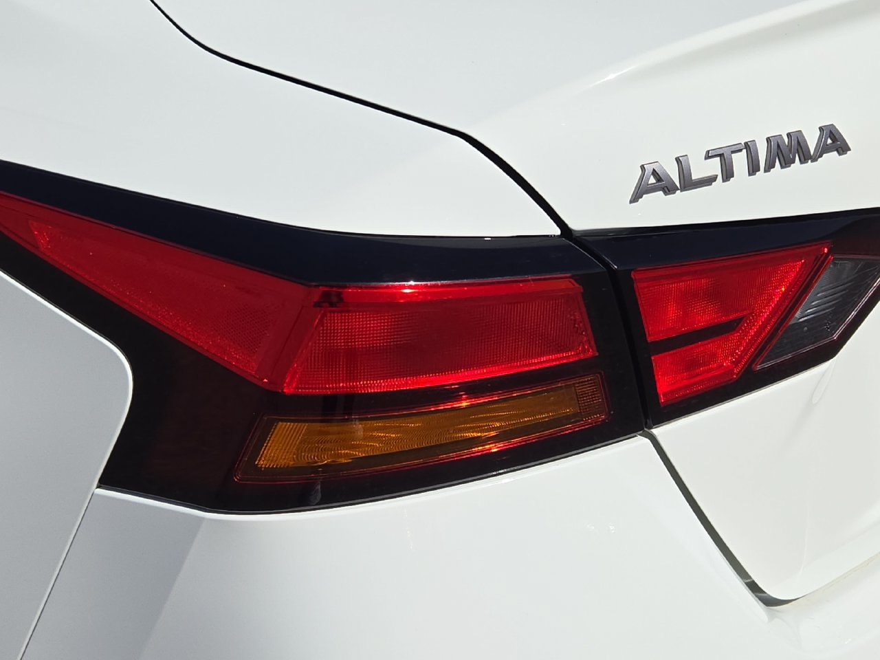 Certified 2025 Nissan Altima 2.5 SV FWD image 34