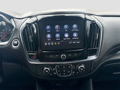 Used 2023 Chevrolet Traverse RS image 16