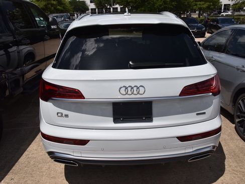 Used 2022 Audi Q5 2.0T Premium Plus w/ Premium Plus Package AWD/4WD image 6