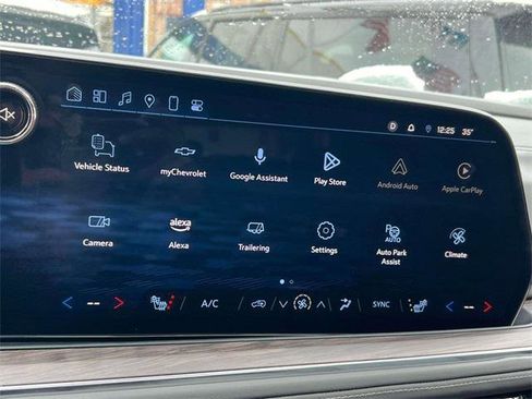 Used 2025 Chevrolet Suburban LT w/ Comfort Package image 26