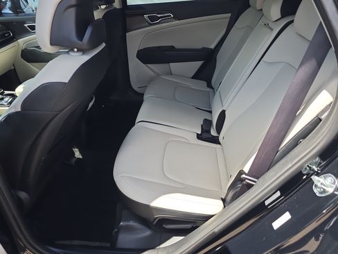 Certified 2024 Kia Sportage EX FWD image 16