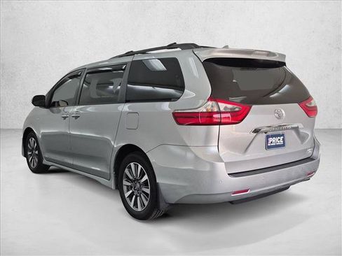 Used 2020 Toyota Sienna Limited Premium AWD/4WD image 8