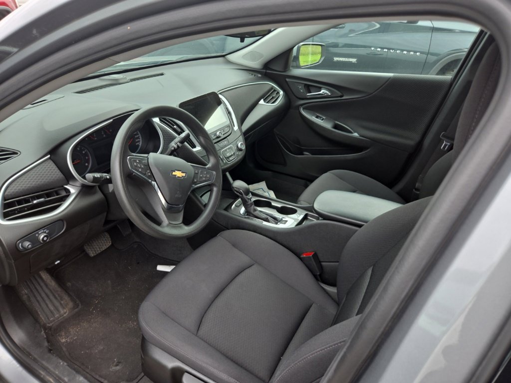 Used 2024 Chevrolet Malibu LS FWD image 11