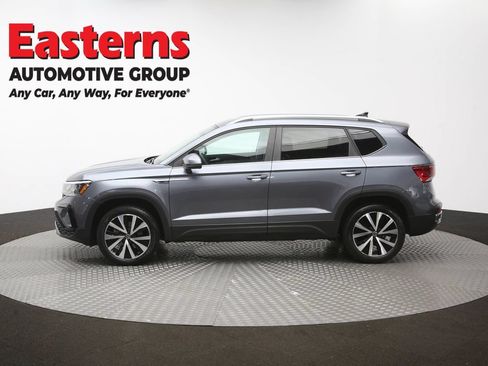Used 2022 Volkswagen Taos SE FWD image 57