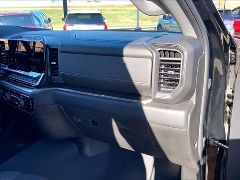 Used 2024 Chevrolet Silverado 1500 LT w/ Z71 Off-Road Package image 17