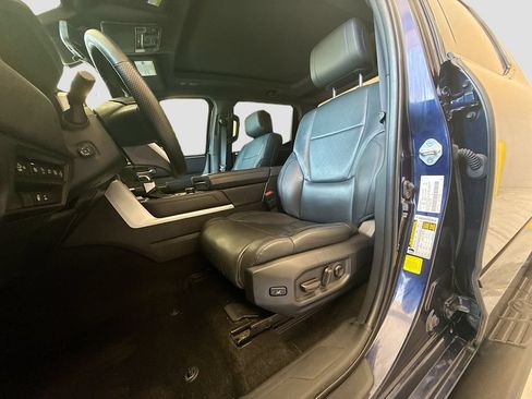Used 2023 Toyota Tundra Platinum AWD/4WD image 22