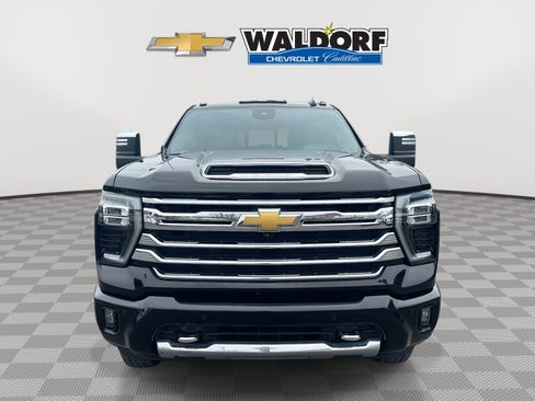 Used 2024 Chevrolet Silverado 3500 High Country w/ High Country Premium Package image 2