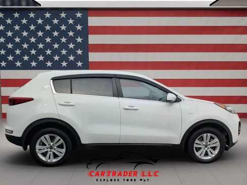 Used 2018 Kia Sportage LX AWD/4WD image 7