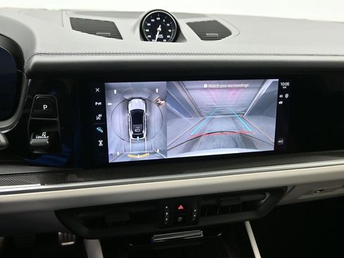 Used 2024 Porsche Cayenne S image 18
