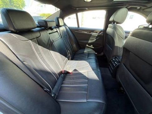 Used 2019 BMW 540i xDrive AWD/4WD image 28