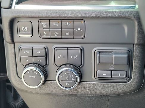 Certified 2025 Chevrolet Tahoe Z71 w/ Comfort Package image 17