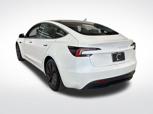 Used 2024 Tesla Model 3 Standard Range image 3