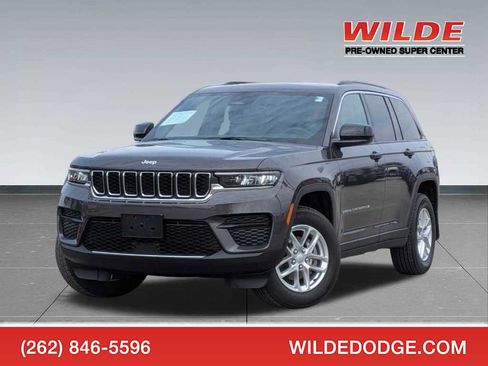 Certified 2025 Jeep Grand Cherokee Laredo X w/ Luxury Tech Group I AWD/4WD image 1
