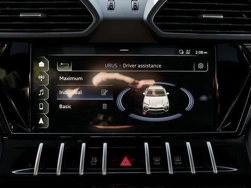 Used 2021 Lamborghini Urus image 76